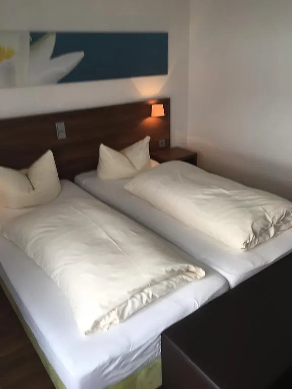 Stadthotel Bernstein Řezno 3*,